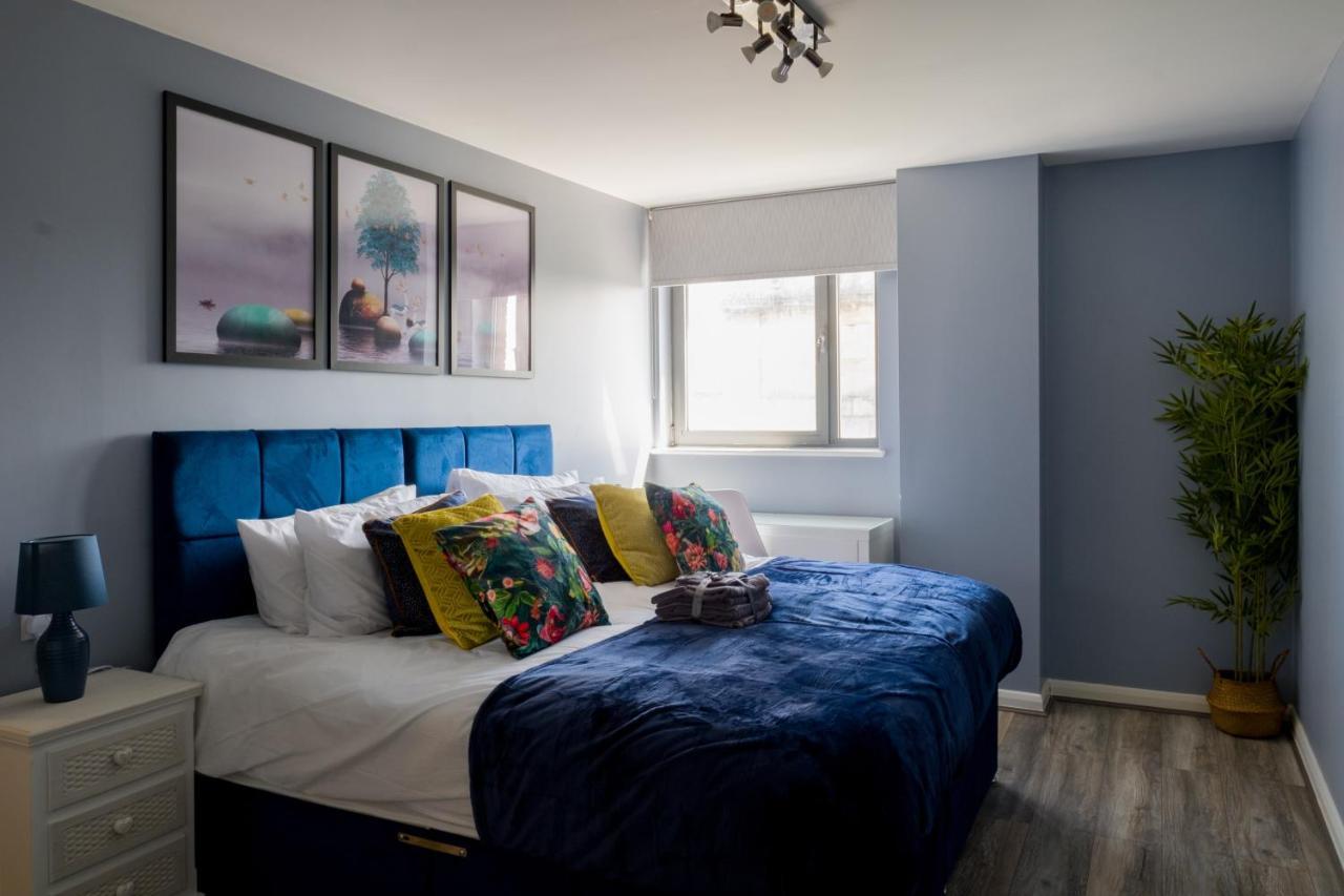 Pahuna Ghar Birmigham City 2 Bedroom Apartment- Short To Mid Term Let-Free Secure Parking Μπέρμιγχαμ Εξωτερικό φωτογραφία